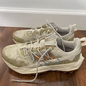 New Balance Tektrel Sneaker - Women's